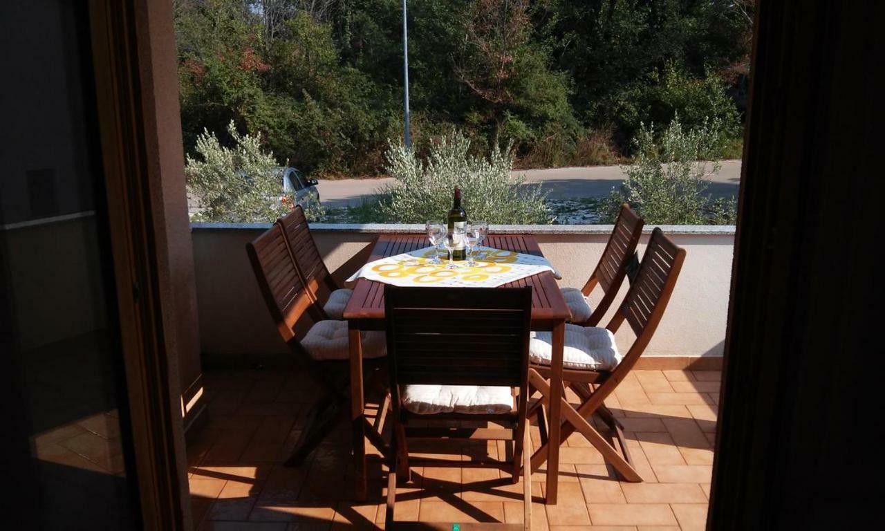 Delfin Lägenhet Novigrad Istria Exteriör bild