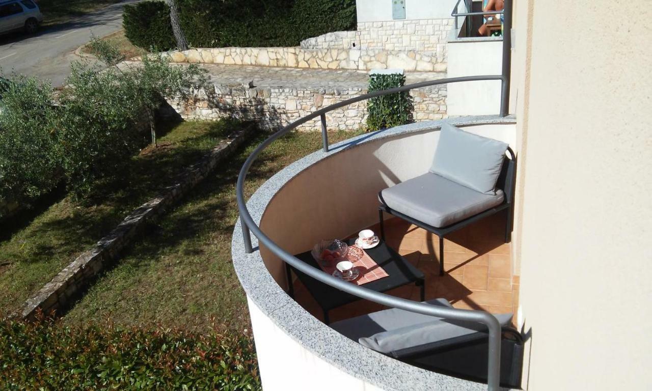 Delfin Lägenhet Novigrad Istria Exteriör bild